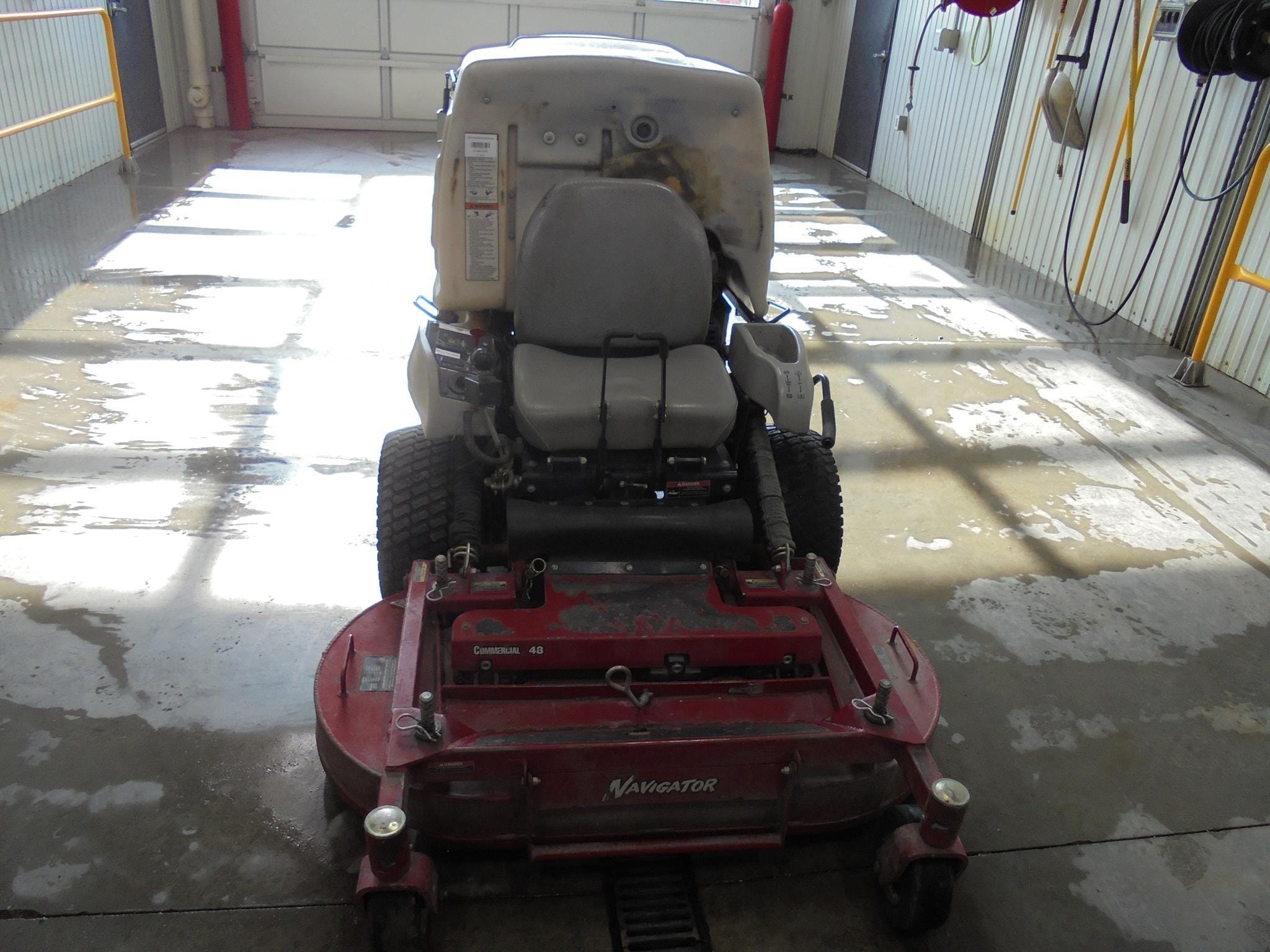 2014 Exmark NV730EKC48 Equipment Image0