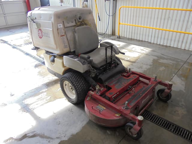 Image of Exmark NV730EKC48 equipment image 3