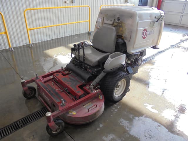 Image of Exmark NV730EKC48 equipment image 2