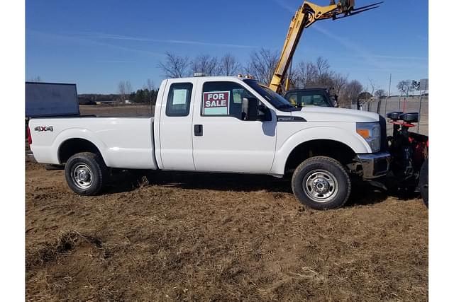 Image of Ford F-350 equipment image 2