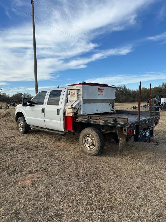 Image of Ford F-250 equipment image 3