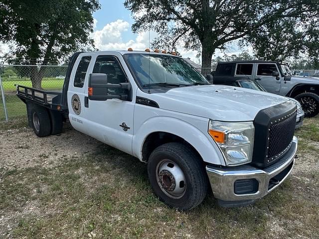 Image of Ford F-350 equipment image 1