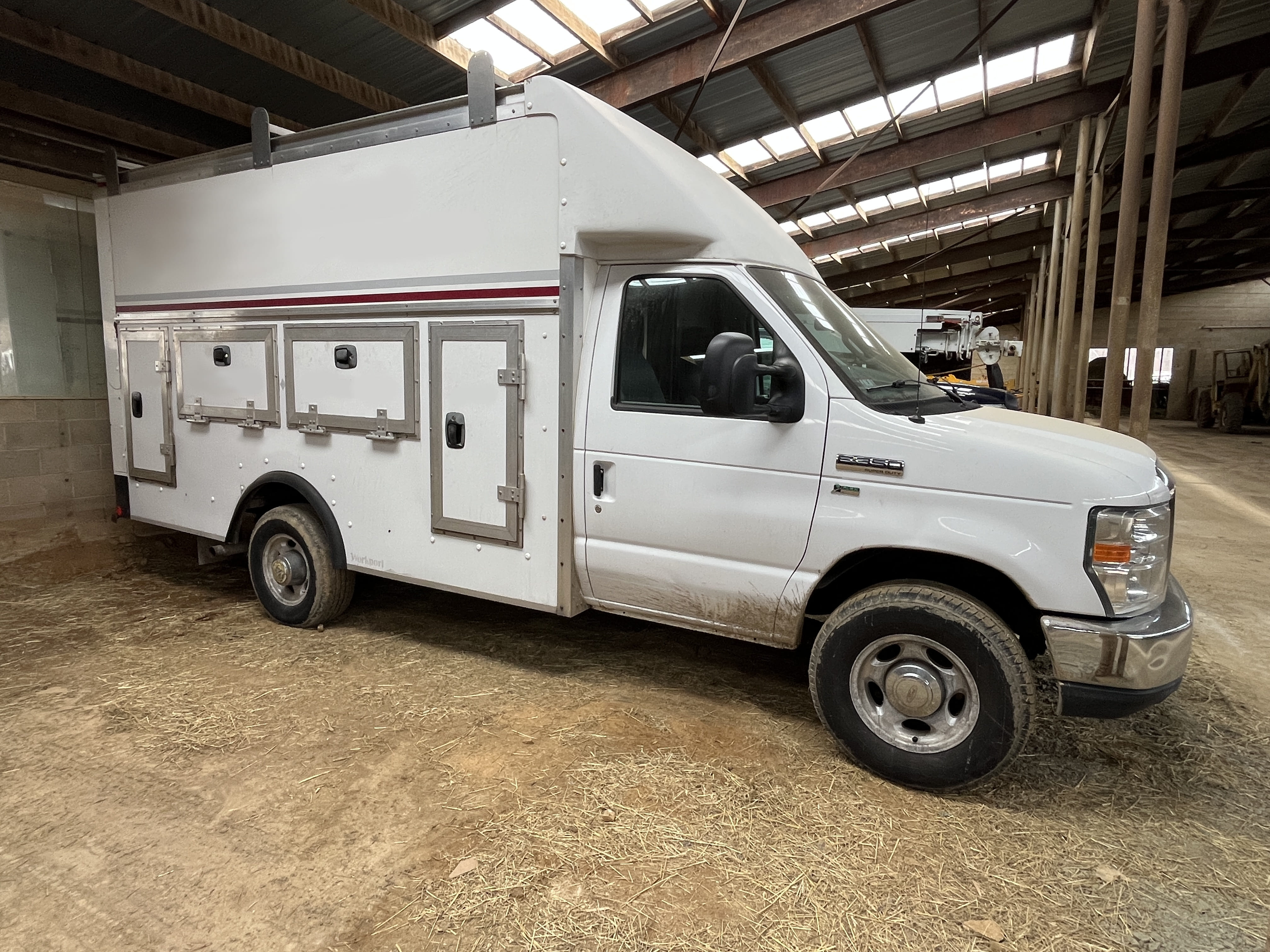 Main image Ford E-350