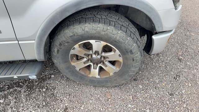 Image of Ford F-150 equipment image 4