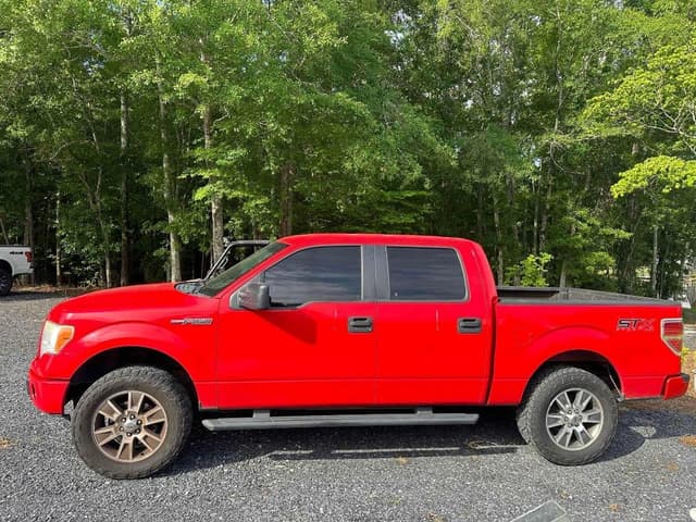 Image of Ford F-150 equipment image 1