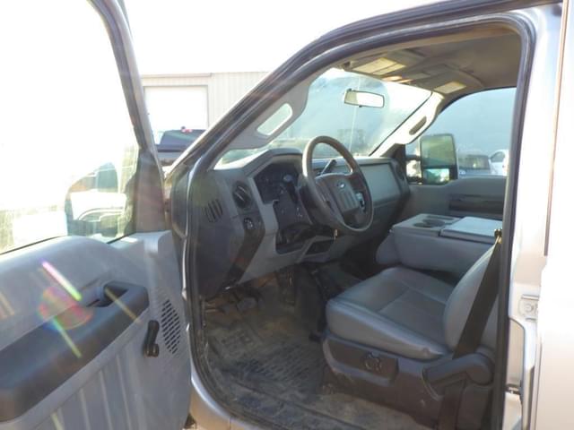 Image of Ford F-250 equipment image 4