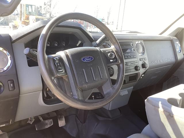 Thumbnail image Ford F-250 14