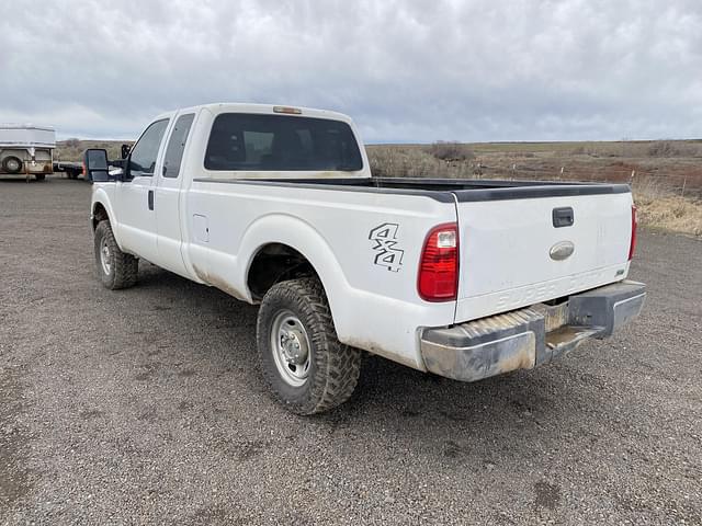 Image of Ford F-250 equipment image 3