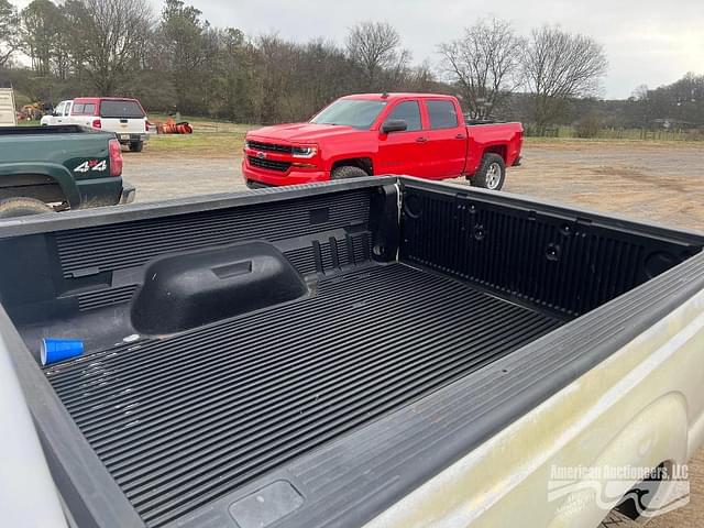 Image of Ford F-250 equipment image 4