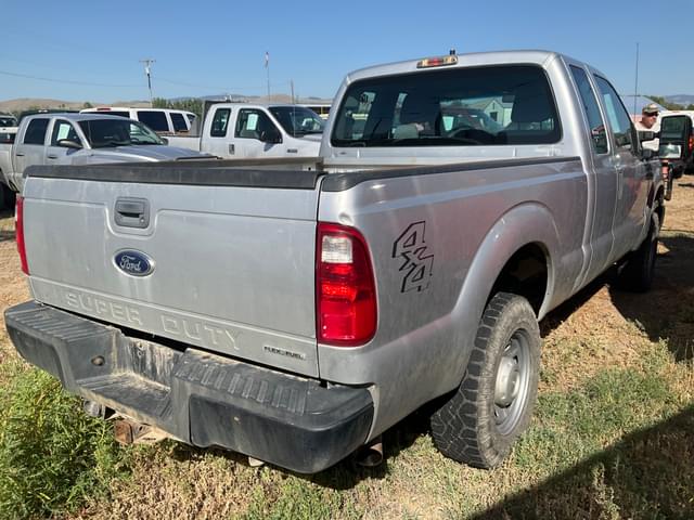 Image of Ford F-250 equipment image 3