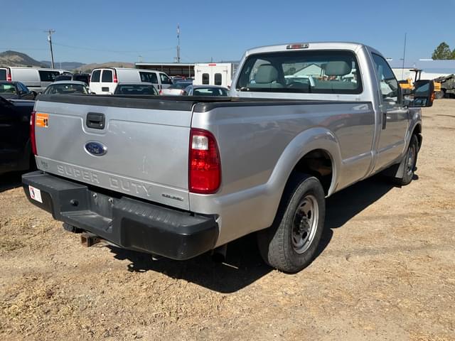 Image of Ford F-250 equipment image 3