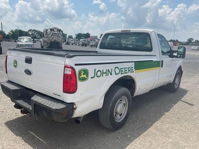 Image of Ford F-250 equipment image 4