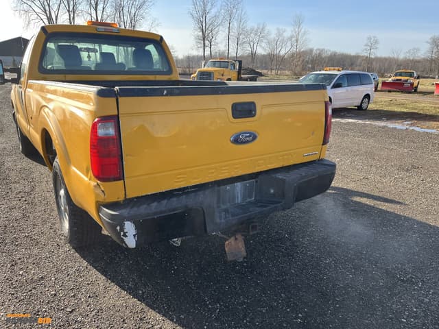 Image of Ford F-250 equipment image 3