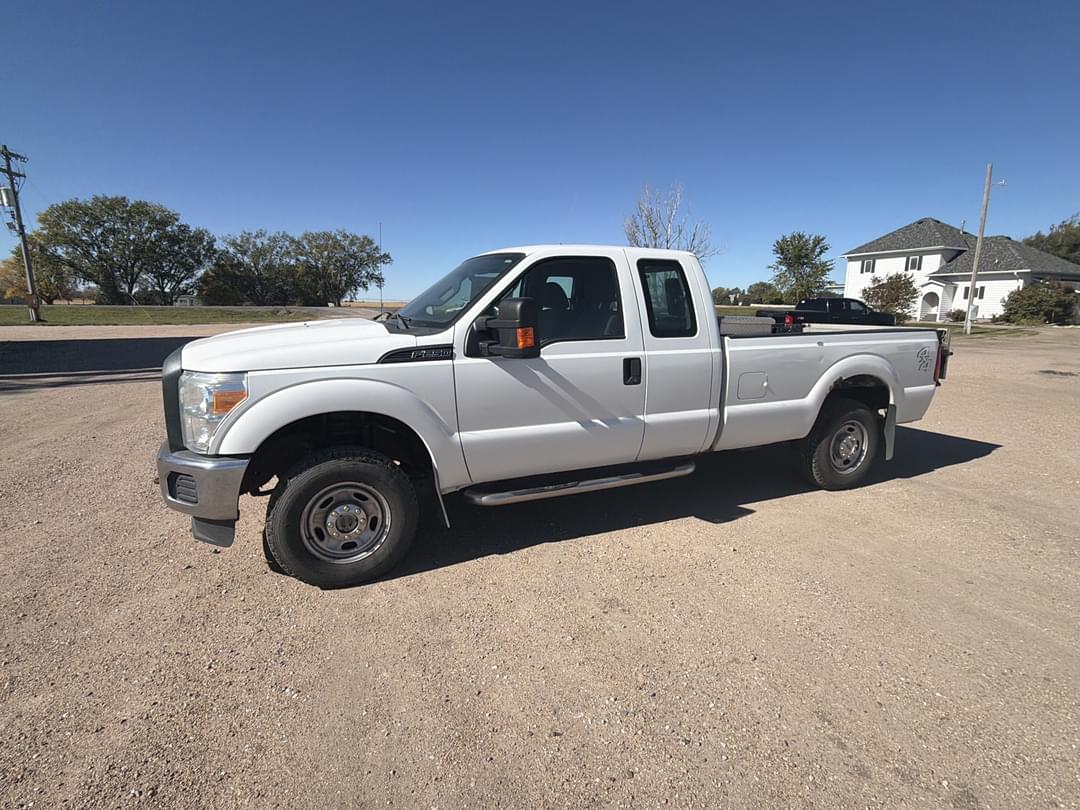 Image of Ford F-250 Primary image