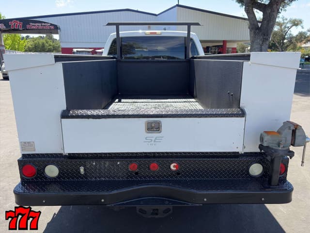 Image of Ford F-250 equipment image 4