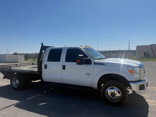 Image of Ford F-350 equipment image 1
