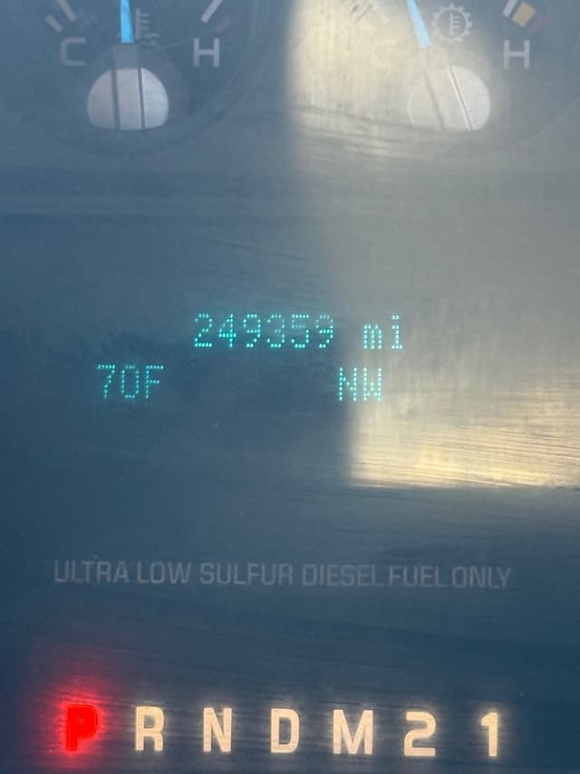 Image of Ford F-350 equipment image 2