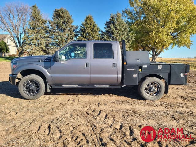 Image of Ford F-350 equipment image 4