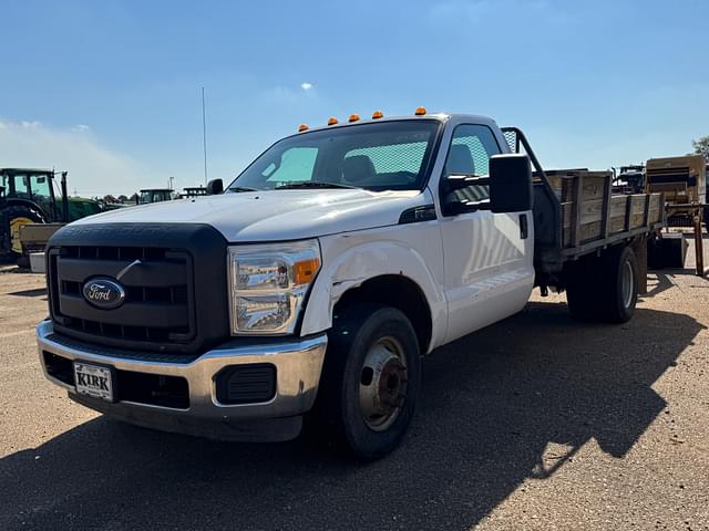 Image of Ford F-350 equipment image 1