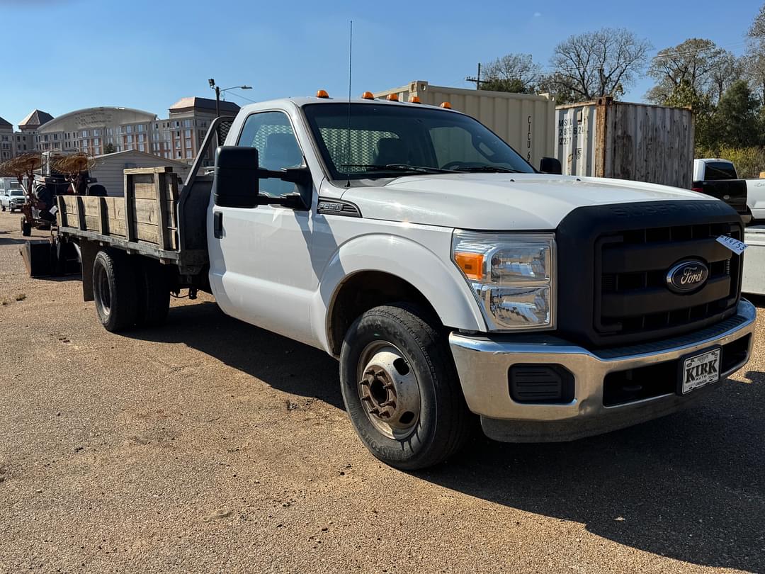 Image of Ford F-350 Primary image