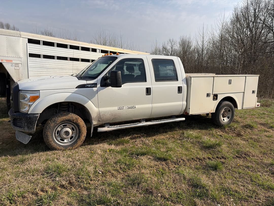 Image of Ford F-350 Primary image