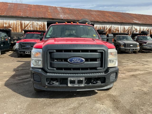 Image of Ford F-350 equipment image 1