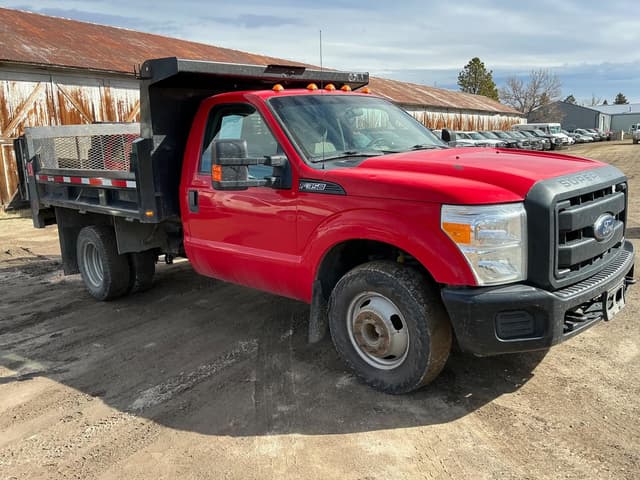 Image of Ford F-350 equipment image 2