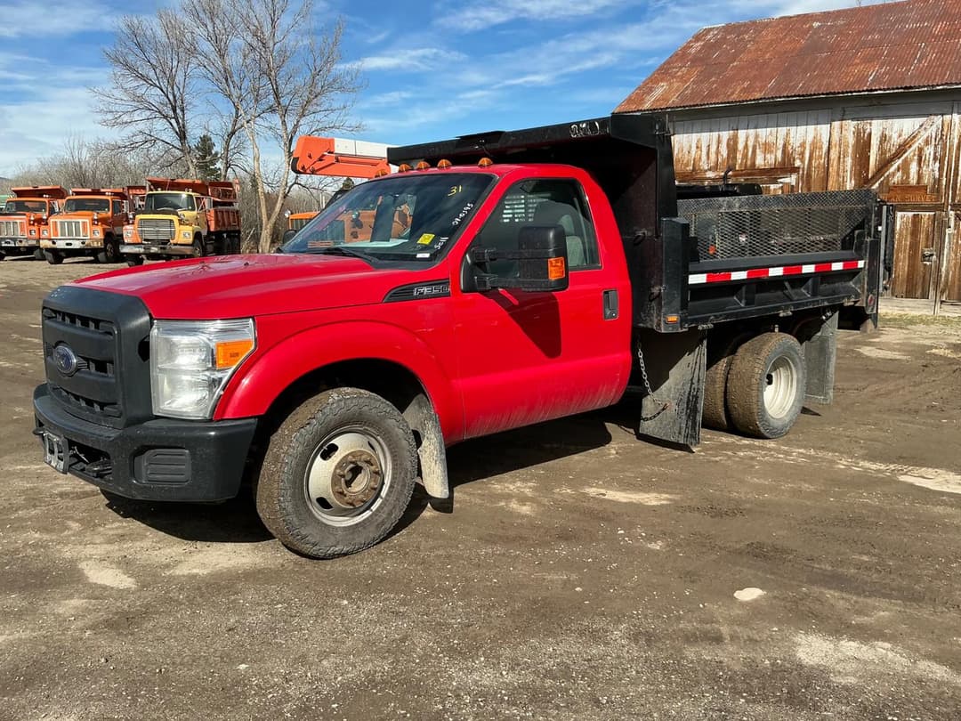 Image of Ford F-350 Primary image