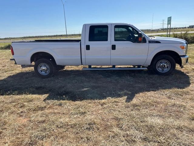 Image of Ford F-350 equipment image 2