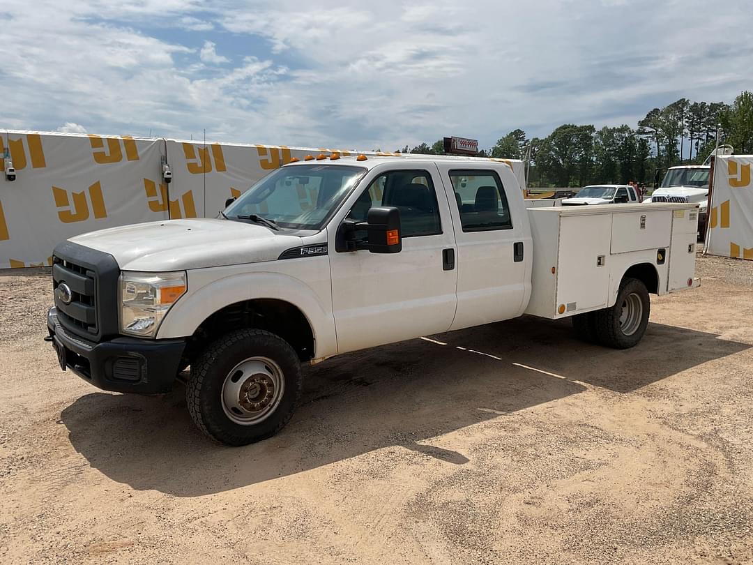 Image of Ford F-350 Primary image