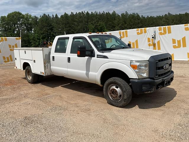 Image of Ford F-350 equipment image 2