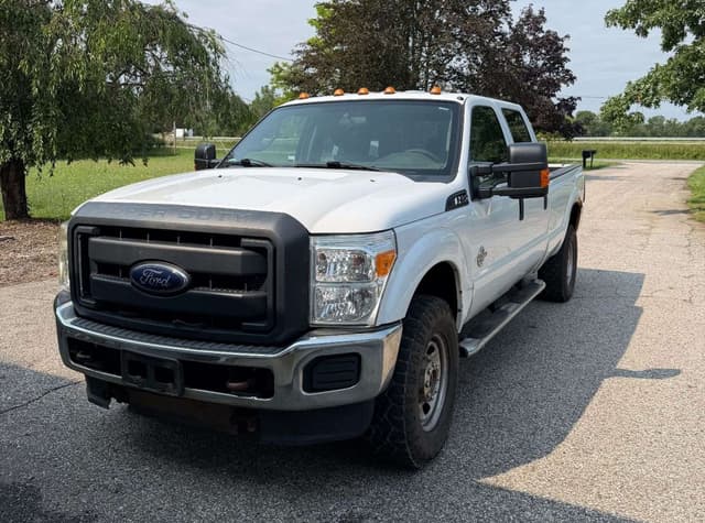 Image of Ford F-350 equipment image 1