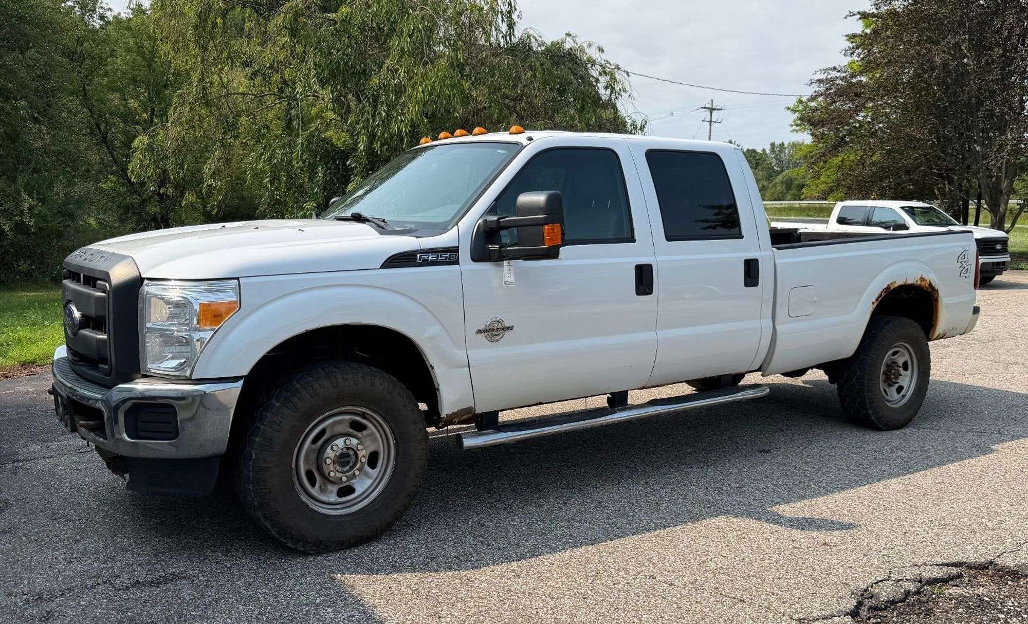 2014 Ford F-350 Equipment Image0