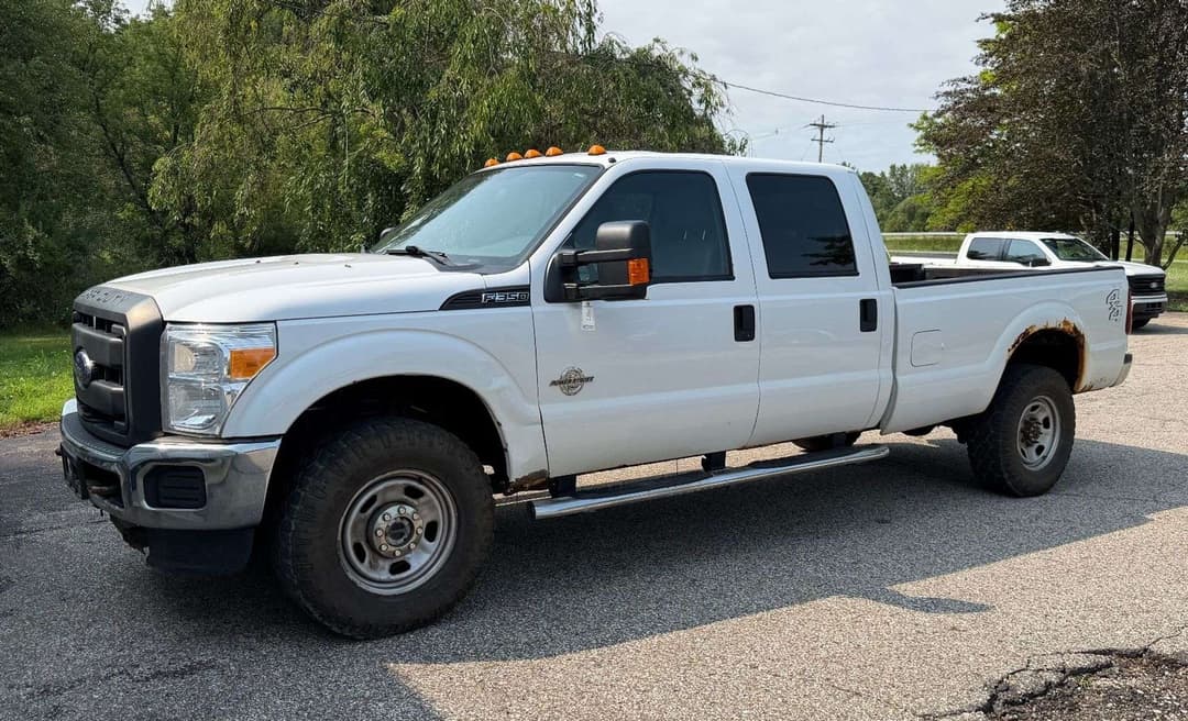 Image of Ford F-350 Primary image