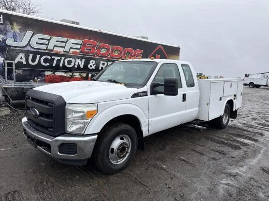 Image of Ford F-350 Primary image