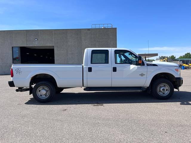 Image of Ford F-350 equipment image 3