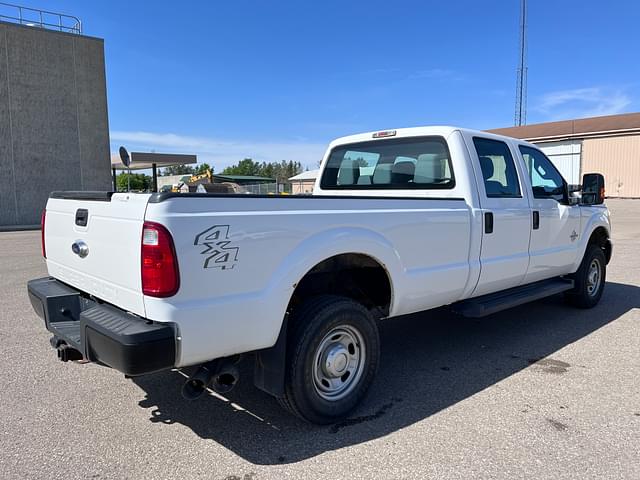 Image of Ford F-350 equipment image 4