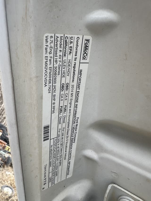 Image of Ford F-350 equipment image 3