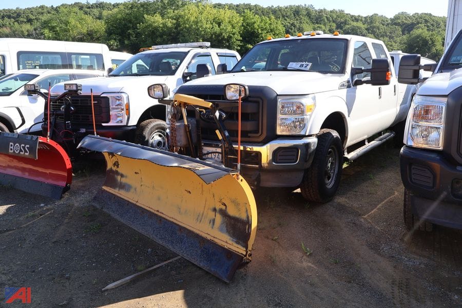 2014 Ford F-350 Equipment Image0