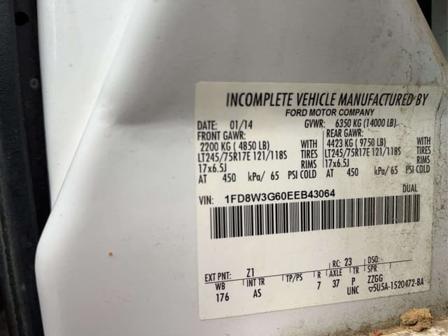 Image of Ford F-350 equipment image 2