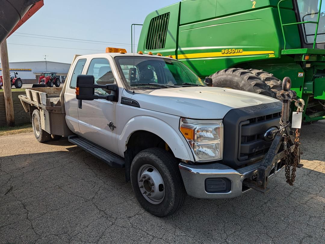 Image of Ford F-350 Primary image