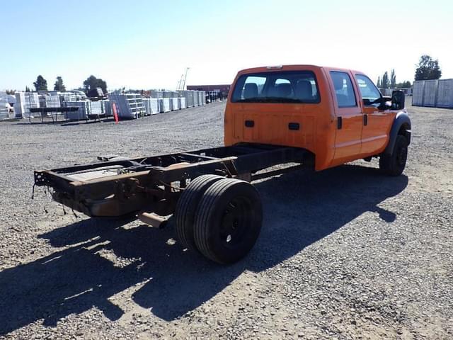 Image of Ford F-450 equipment image 3