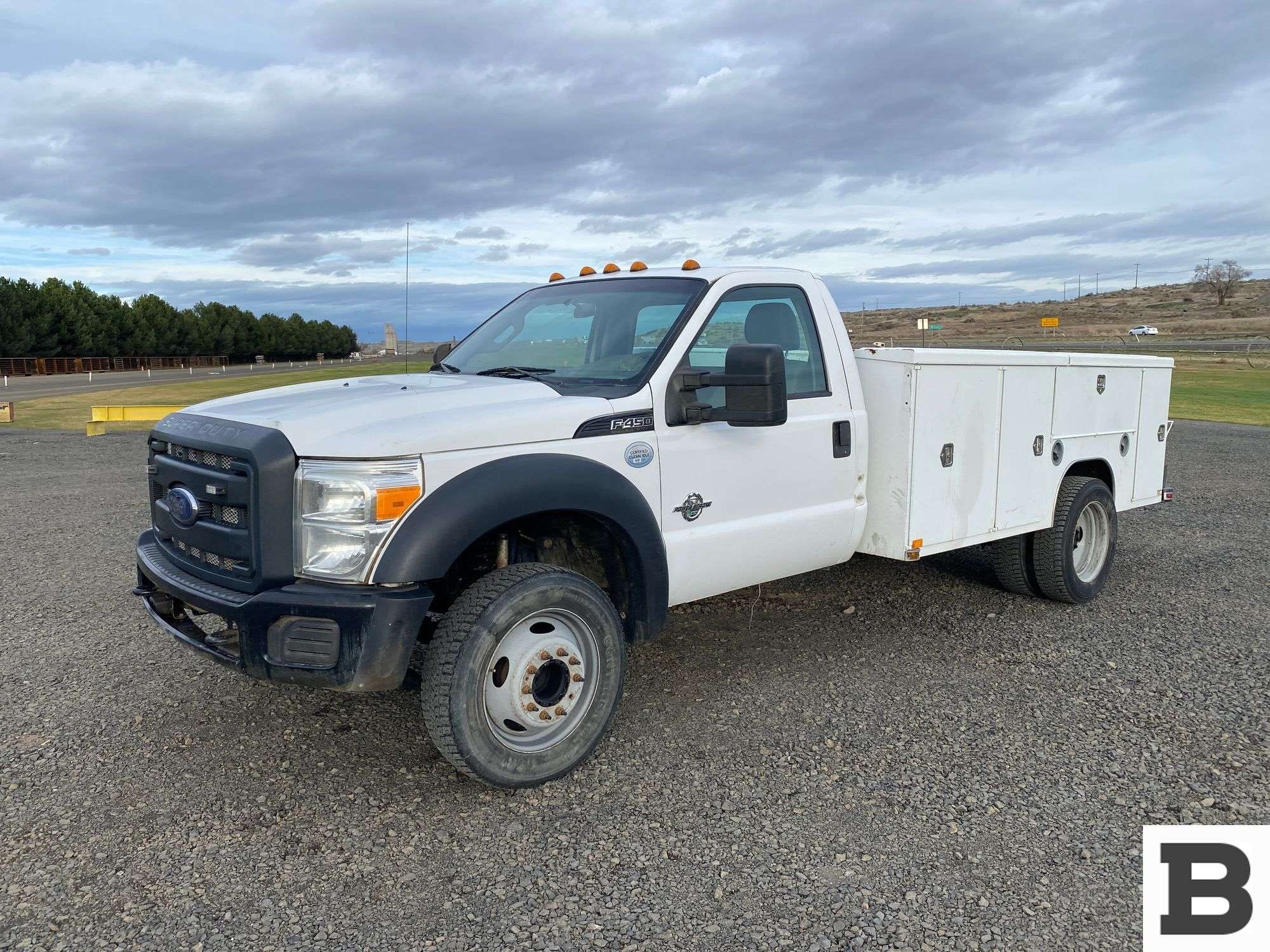 2014 Ford F-450 Equipment Image0