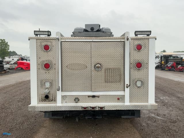 Image of Ford F-450 equipment image 4