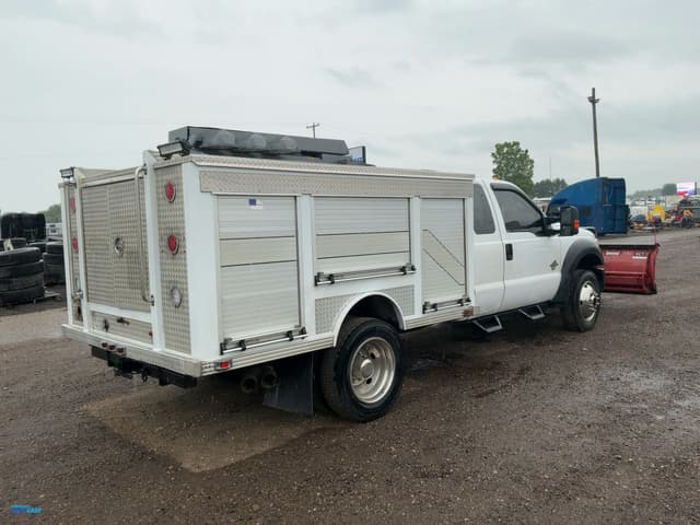 Image of Ford F-450 equipment image 2