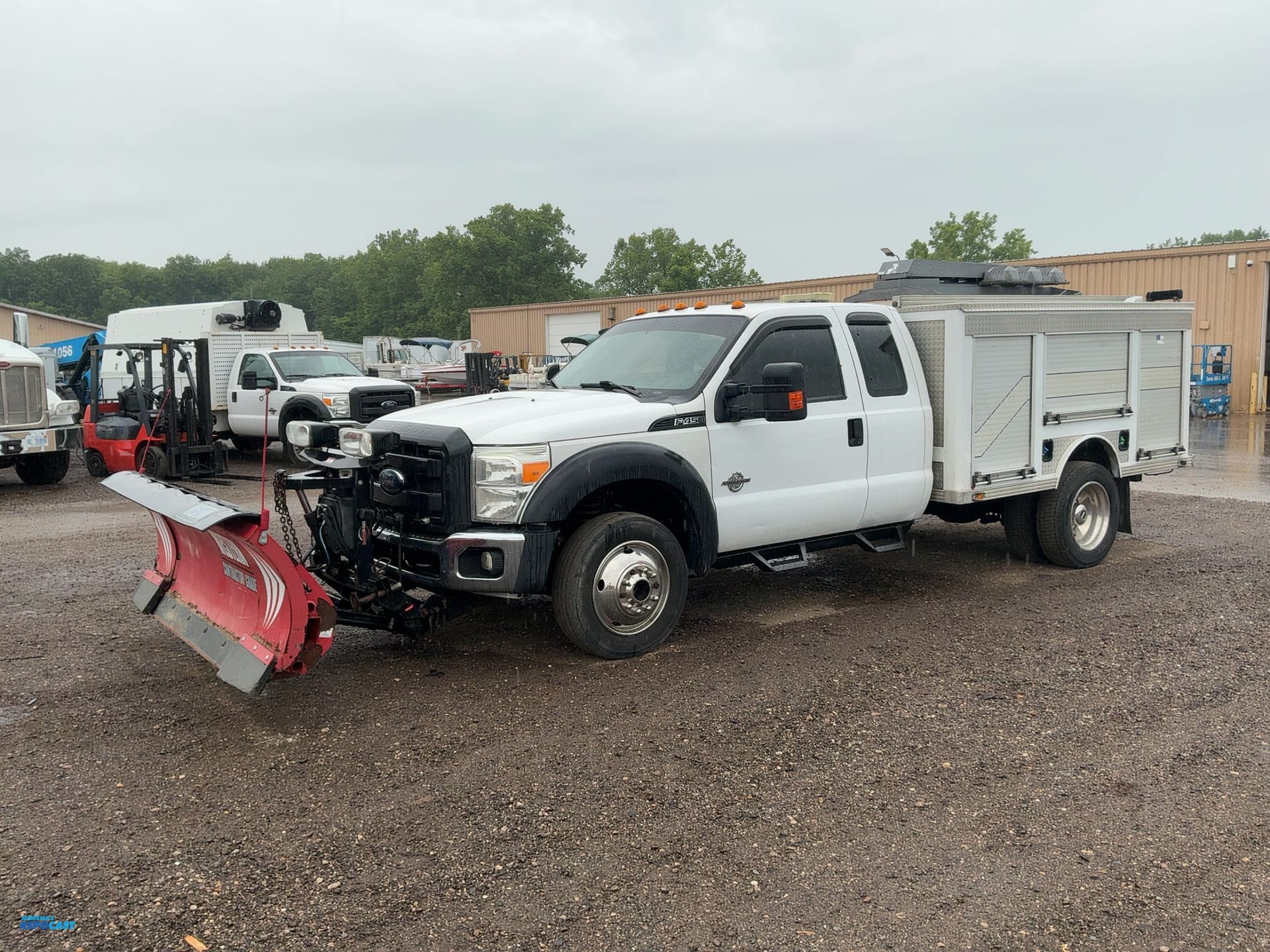 2014 Ford F-450 Equipment Image0