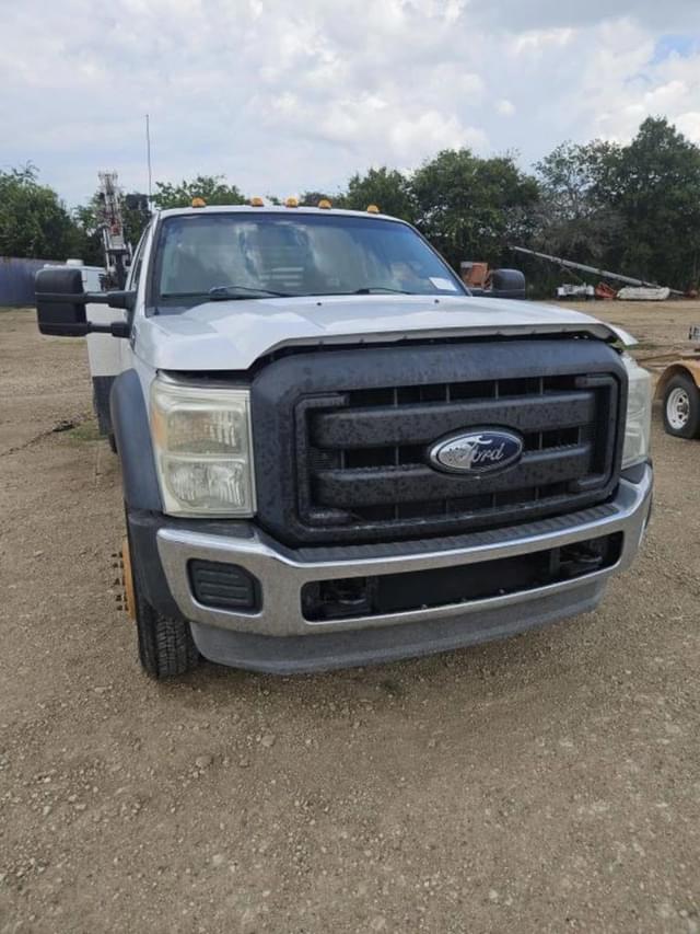 Image of Ford F-450 equipment image 2