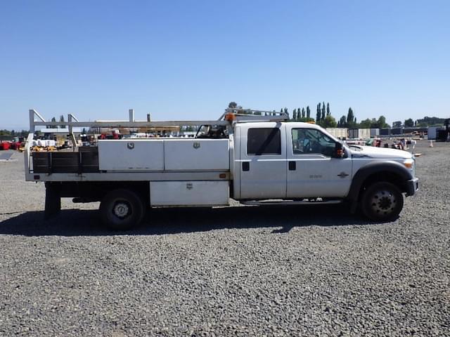 Image of Ford F-550 equipment image 2