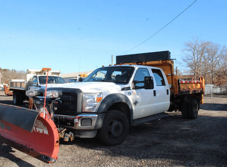 2014 Ford F-550 Equipment Image0