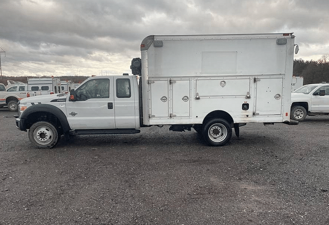 Image of Ford F-550 equipment image 1